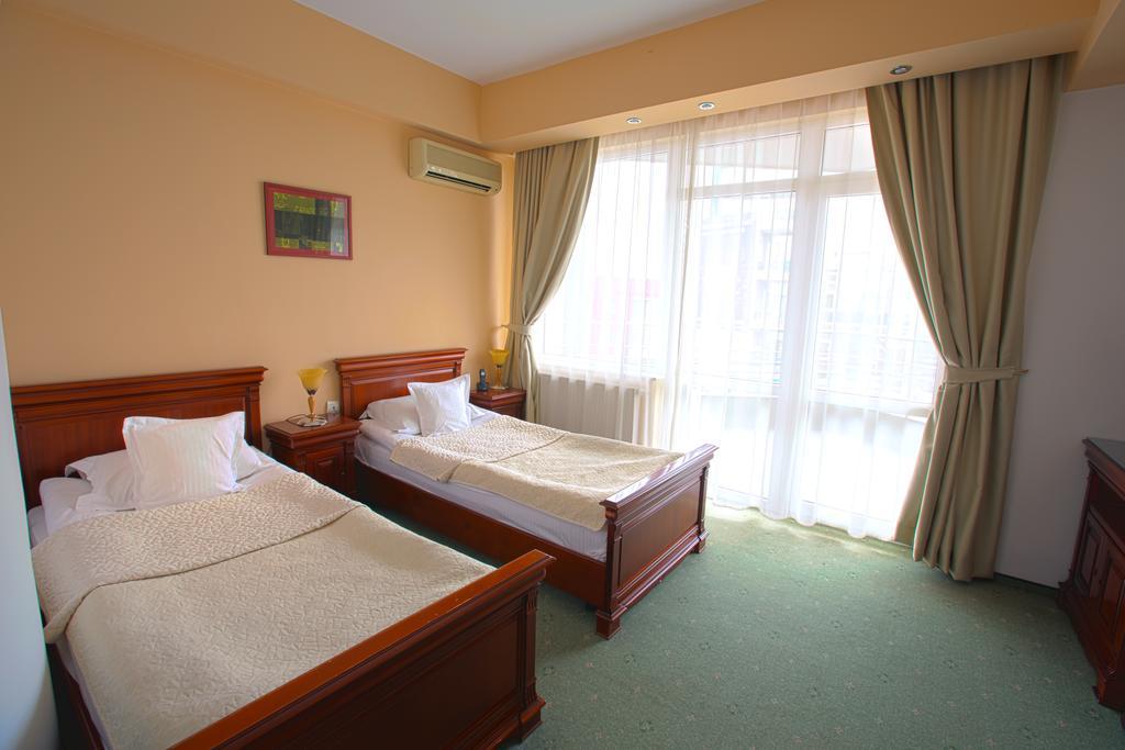 Hotel Opal Клуж-Напока Екстериор снимка